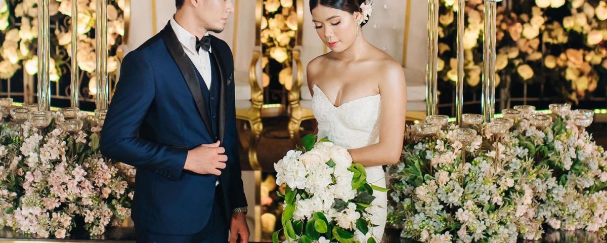 Class AA Wedding Gown with Entourage set for only Php 10,000.00 when you book on...