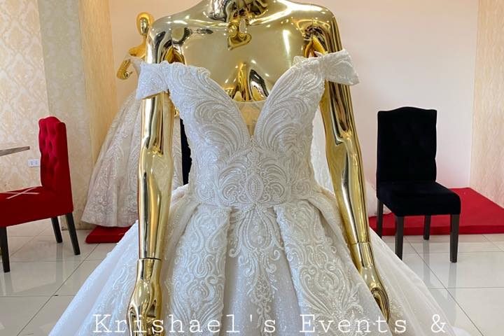 NEW ARRIVAL!!! ON HAND!!!
 Class AA Wedding Gown. Available for 1st user rent or...
